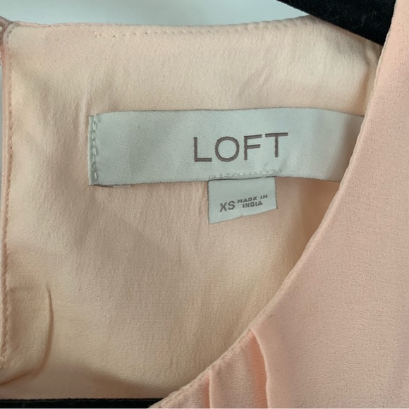 Loft Shirt Womens Extra Small XS Pink Orange Peach Tank Top Pleated Flowers - Picture 7 of 8